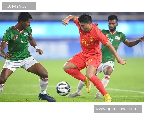 北京足球队在亚运会中的灵活性表现分析与展望 北京足球队在亚运会中的灵活性表现分析与展望