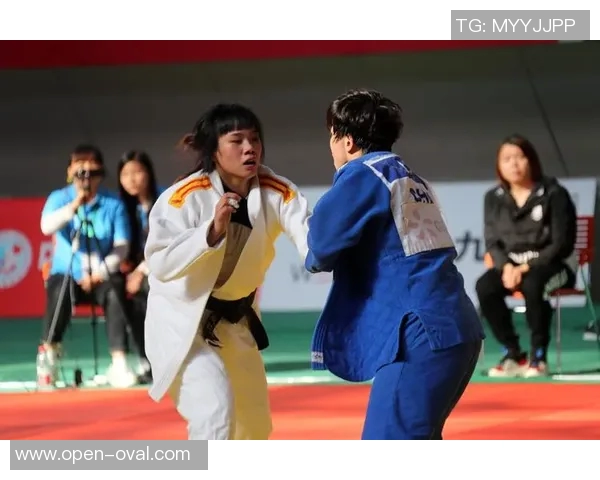 西安羽毛球队逆袭之旅揭秘：从默默无闻到杯赛冠军的奋斗历程